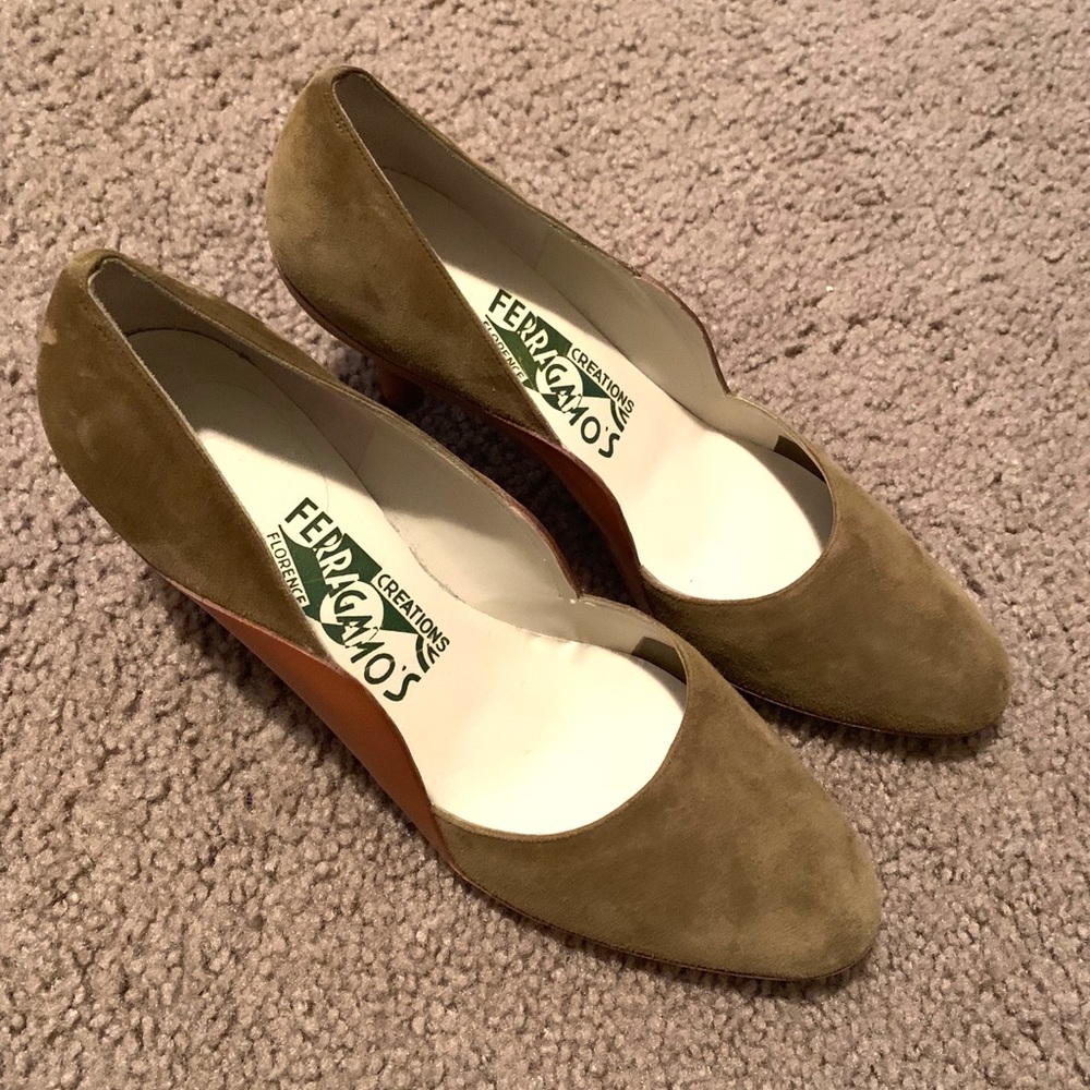 Salvatorre Ferragamo LIMITED EDITION SUEDE PUMPS